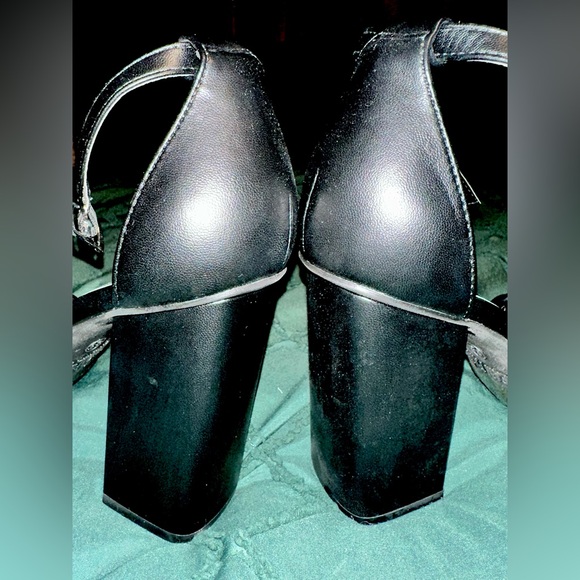 Black chunky heel - Picture 5 of 6